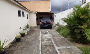 Imagem: Casa de esquina com excelente no lacalização