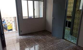 Imagem 6: Casa em rua fechada, com portaria, próxima do Mercadão de Madureira. Melhor rua da região