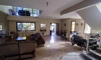 Imagem 2: Casa para venda possui 287 metros quadrados com 4 quartos em Tombo - Guarujá - SP