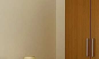 Imagem: Aluguel de quarto com cama de casal e ar