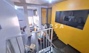 Imagem: CASA COMERCIAL TRIPLEX, BEM ESTRUTURADA