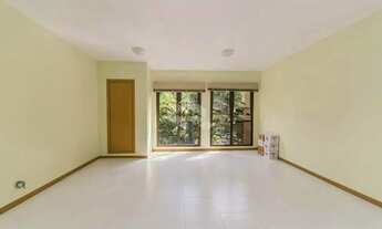 Imagem 2: Sala comercial no condomínio Biltmore no bairro Praia de Belas com box escriturado