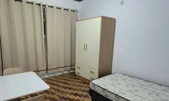 Imagem: Quarto em frente à UFSC - para moça