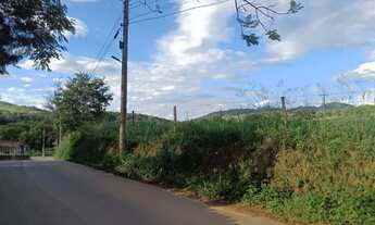 Imagem 6: Terreno com casinha simples