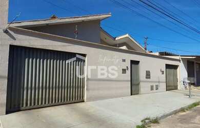 Imagem: Casa de Rua - Casa 3 quartos