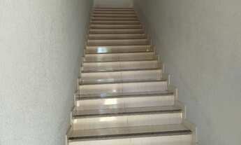 Imagem 2: 1/4 escada pimeiro andar,nao tem garagem,a 100mt praia,mercdo