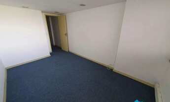 Imagem 7: Centro - Charles de Gaulle - Amplo Grupo com 194 m² e 2 Vagas de Garagem