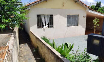 Imagem 3: Casa mista na área central de Ibiporã, Av. Mario de Menezes, Ibiporã