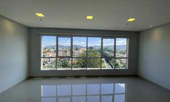 Imagem 2: Centro comercial para venda possui 48 metros quadrados em Sítio Tamboré Alphaville - Barue