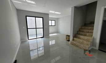 Imagem 7: Sobrado para Venda em Curitiba, Uberaba, 4 dormitórios, 1 suíte, 4 banheiros, 2 vagas