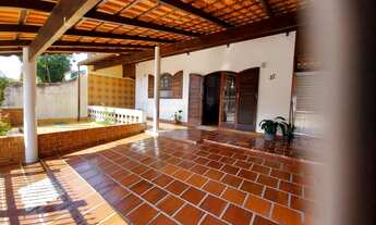 Imagem 1: CASA ISOLADA NO BAIRRO VERA CRUZ EM MONGAGUÁ A 50M. DA PRAIA E BEM PRÓXIMO AO CENTRO DA