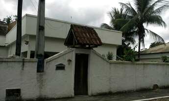 Imagem 2: Casa para aluguel e venda possui 660 metros quadrados