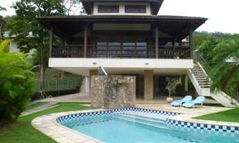 Imagem: Casa de 360 metros quadrados no bairro Itaipu