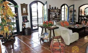 Imagem 5: Casa colonial, ampla em rua fechada