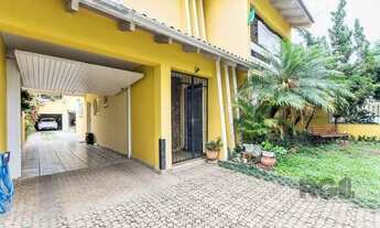 Imagem 3: Casa 381m² - 5 dormitórios, 1 suíte, piscina e 6 vagas no bairro São Sebastião