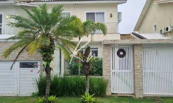 Imagem: Casa triplex de 220m2 com 4 quartos, condominio