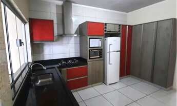 Imagem 2: Descrição de Locação: Esta linda casa de 3 dormitórios, localizada no Jardim Imperial em