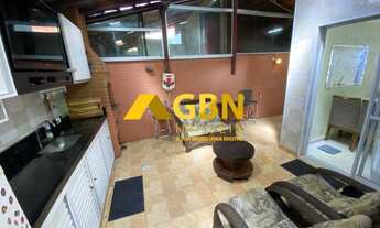 Imagem 6: Casa em condomínio com três dormitórios sendo um suíte com sacada