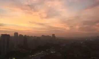 Imagem: EXCELENTE APTO - ANDAR ALTO - VARANDA ENVIDRAÇADA