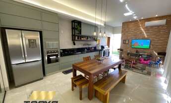 Imagem 5: Condominio do Lago residência com armários a venda