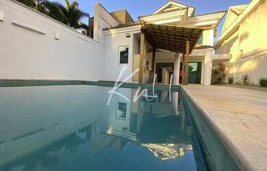 Imagem 2: Casa triplex de 315m2 com 5 suites no condomínio Riviera Del Sol