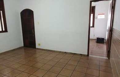 Imagem 4: Casa Térrea para Locação em Rio de Janeiro, Madureira, 2 dormitórios, 1 banheiro, 2 vagas