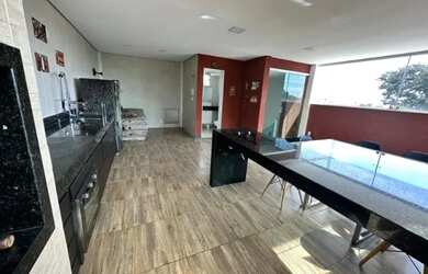 Imagem 2: Bairro Ouro Preto, Luxuosa Casa Triplex com Cobertura, 180m², Próx a Lagoa da Pampulha