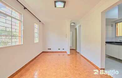 Imagem 2: Apartamento de 2 quartos para alugar no bairro Campo Comprido