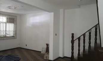 Imagem 2: Casa 2 pavimentos, excelente estrutura. 2ª laje p/expansão, com 4/4(2 suites