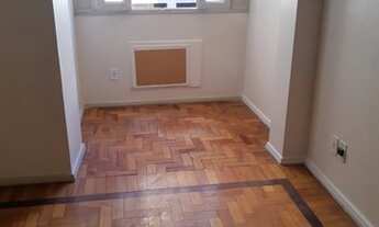 Imagem 6: Próximo Praia e Metrô / 03 Quartos / Vazio