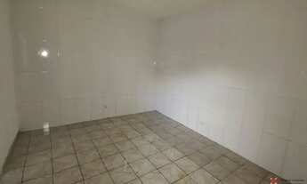 Imagem 5: CASA CONSERVADA COM 01 DORMITÓRIO, SALA, COZINHA AZULEJADA, BANHEIRO, ÁREA DE SERVIÇO E QU