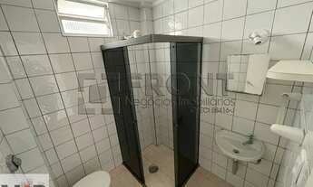 Imagem 3: Kit Net com piso de madeira