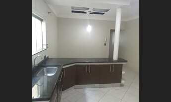 Imagem 7: Fantástica Casa de ótima localização com 4 dormitórios sendo 1 suíte