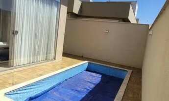 Imagem 4: Casa de condomínio para aluguel possui 230 metros quadrados com 3 quartos