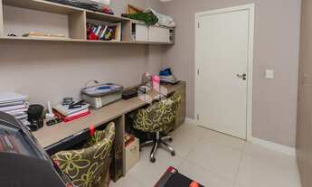 Imagem 4: Apartamento para venda tem 90 metros quadrados com 3 quartos em Passo da Areia - Porto Ale