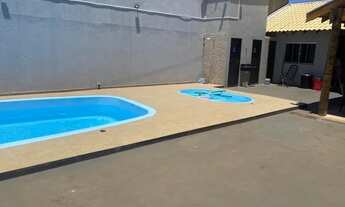 Imagem 4: Espaço com piscina