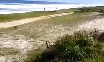 Imagem 3: Área 1400 m² de frente para o mar no Balneário Praia Seca Araruama RJ