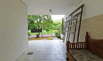 Imagem 4: Casa em Porto Alegre, no bairro Hípica, com 3 dormitório(s), e 3 banheiros, à venda