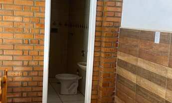 Imagem 3: Casa grande com placa solar