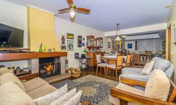 Imagem 4: Sobrado com 4 quartos e 4 vagas em Petrópolis