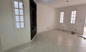 Imagem 12: Casa na Imbetiba para aluguel com 3 suítes, sendo 1 no térreo, e 2 vagas de garagem, Macaé