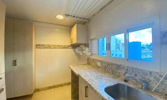 Imagem 6: APARTAMENTO AMPLO COM 3 QUARTOS SENDO 2 SUÍTES E VISTA PARCIAL PARA O MAR NO CENTRO DE FLO