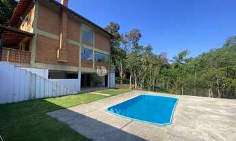 Imagem: Casa com 4 quartos sendo 1 suíte, 2.000