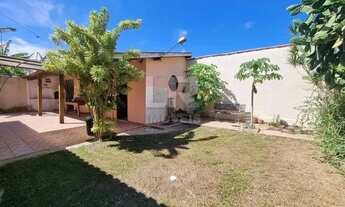 Imagem 5: Casa com 4 quartos em rua asfaltada na 2ª quadra da orla da praia *CC06