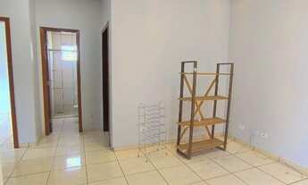 Imagem 2: Alugo casa sozinha no lote com 3/4 com suite e quintal na 203 norte