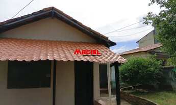 Imagem 2: Casa antiga, reformada o3 dorm sala cozinha wc area de servico garagem descoberta, terr