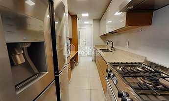 Imagem 7: Cobertura para venda possui 250 metros quadrados com 4 quartos em Charitas - Niterói - RJ