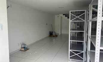 Imagem 9: Galpão/Depósito/Armazém para venda possui 70 metros quadrados