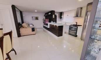 Imagem 5: Linda casa no Balneário Estreito, podendo ser utilizada como residência e sede empresarial