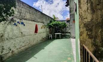 Imagem 7: Casa para venda com 600 metros quadrados com 9 quartos em Jardim das Oliveiras - Fortaleza